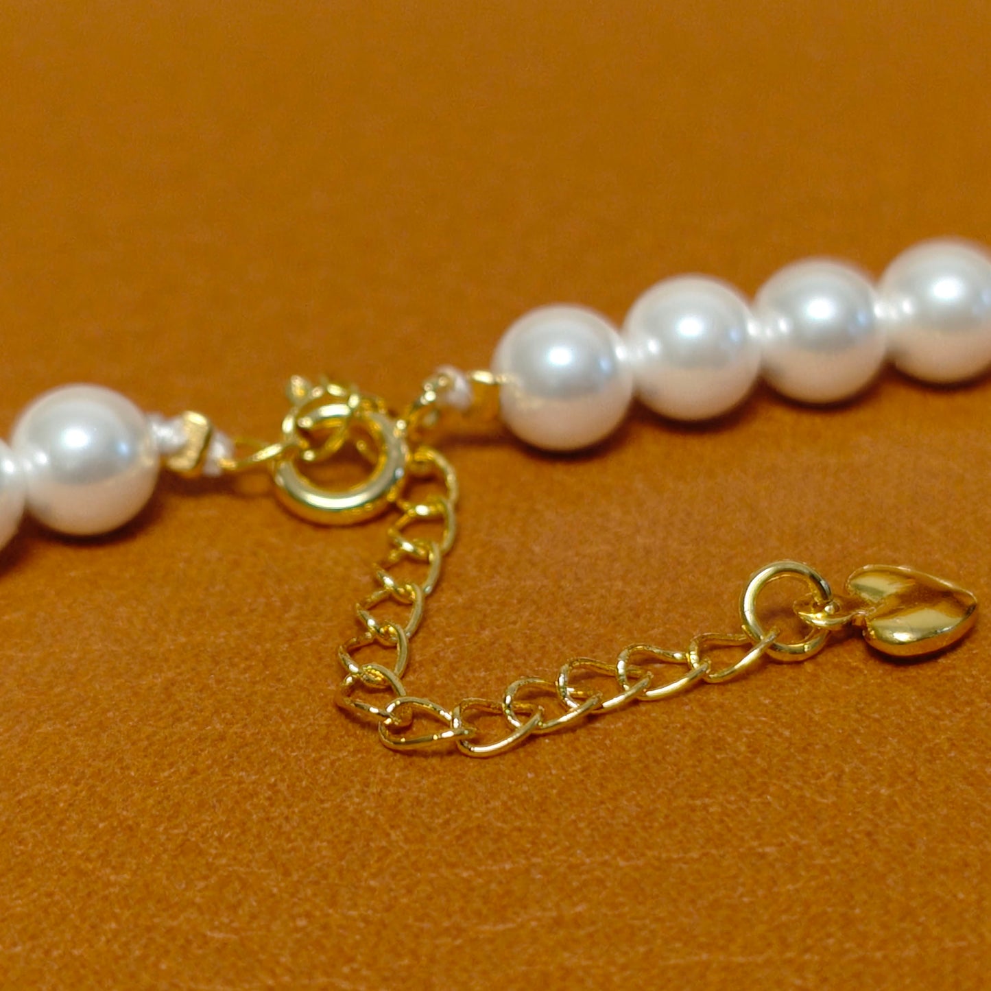 Wholesale 50 strands 6mm perfect round sea shell beads necklace white